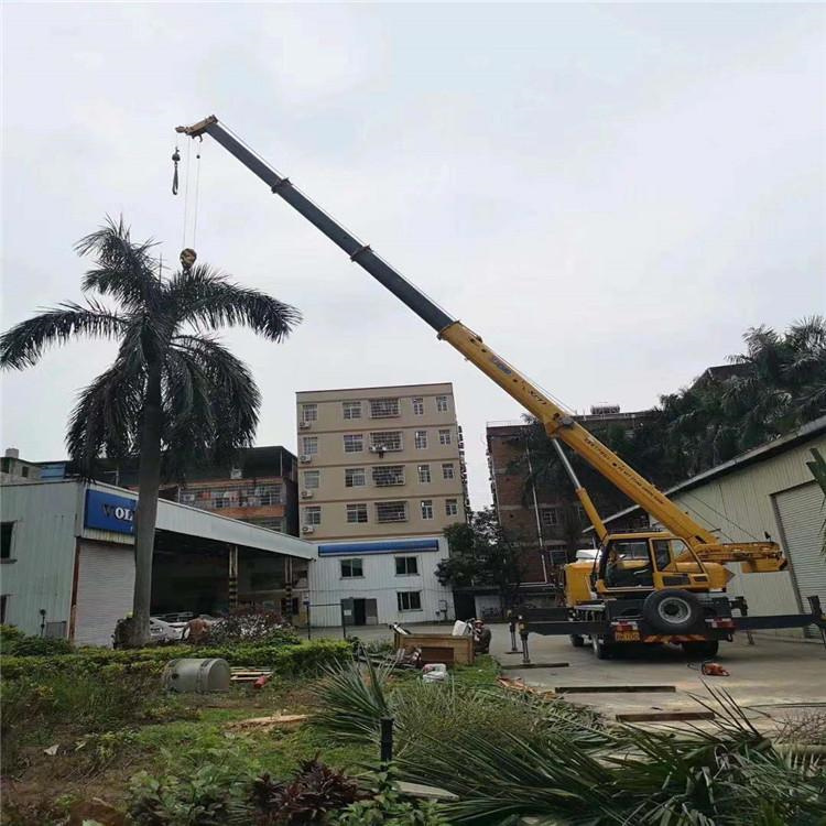 德阳12吨吊车出租一天的收费标准是什么